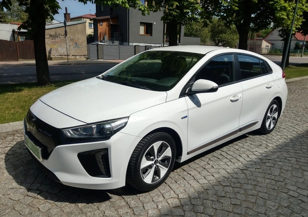 Hyundai IONIQ cena 72500 przebieg: 126700, rok produkcji 2018 z Białystok małe 596